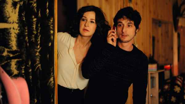 Hand in Hand Poster 1