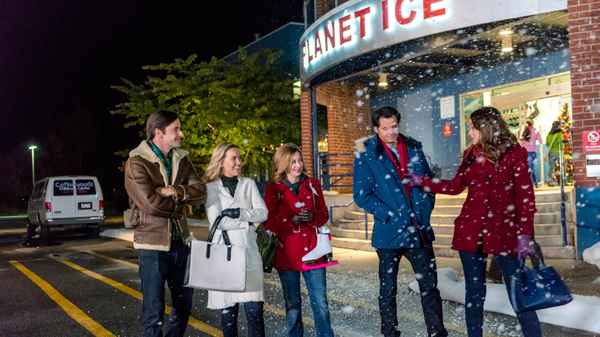 Hearts of Christmas Poster 7