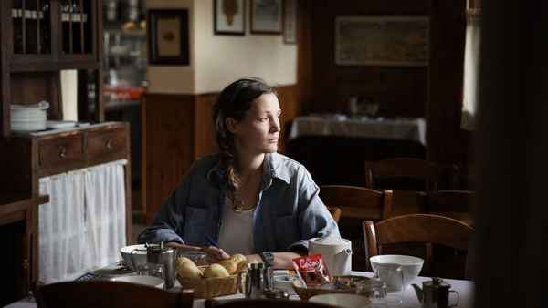 Hold Me Tight Poster 2