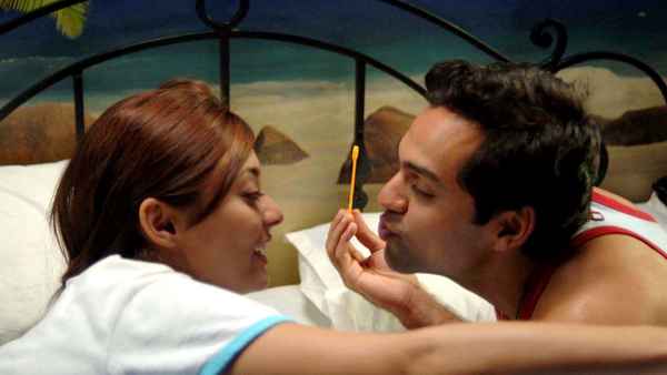 Honeymoon Travels Pvt. Ltd. Poster 5