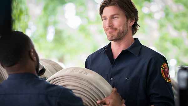 Hot in Love Poster 2