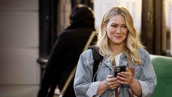 How I Met Your Father Poster 1