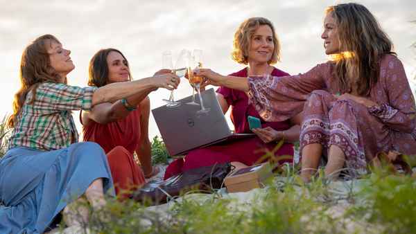 How to Please a Woman Poster 3