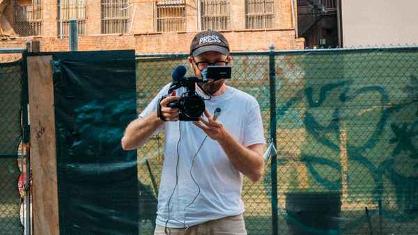 How To with John Wilson Poster 5