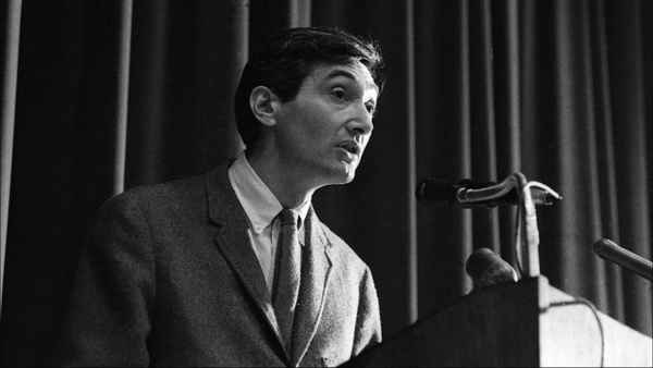 Howard Zinn: You Can't Be Neutral on a Moving Train Poster 2