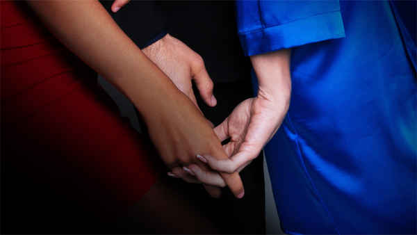 Husband, Wife, and Their Lover Poster 3