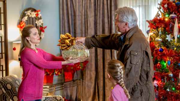 I'll Be Home for Christmas Poster 4