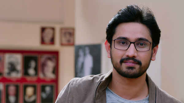 Iddari Lokam Okate Poster 2