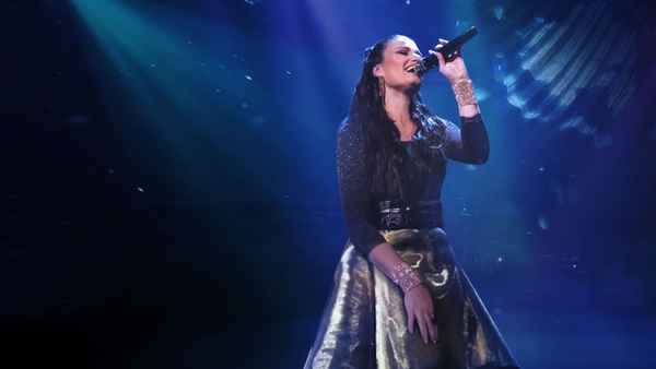 Idina Menzel: Which Way To The Stage? Poster 4