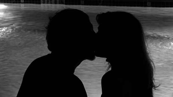 In Search of a Midnight Kiss Poster 4