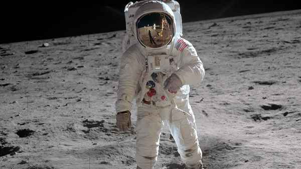 In the Shadow of the Moon Poster 1