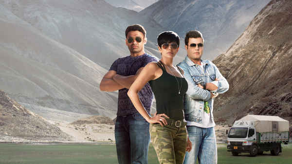 India's Deadliest Roads Poster 4