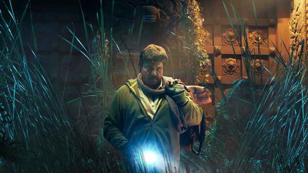 Iravin Nizhal Poster 5