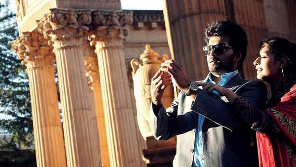 Iruvar Ullam Poster 2