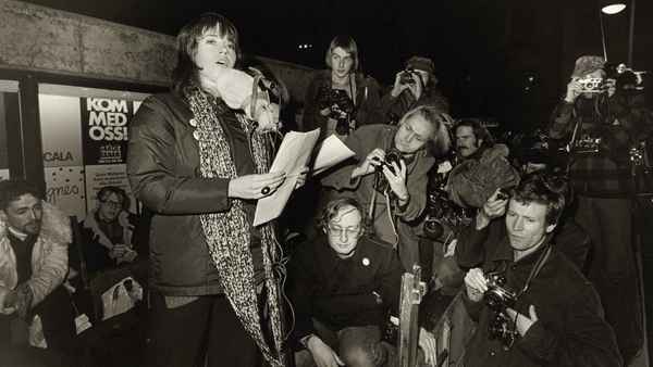 Jane Fonda In Five Acts Poster 4