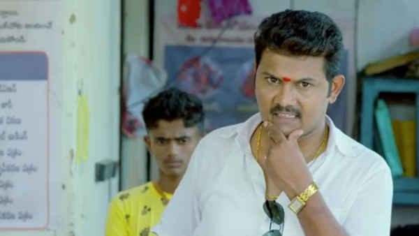 Jayammu Nischayammu Raa Poster 1