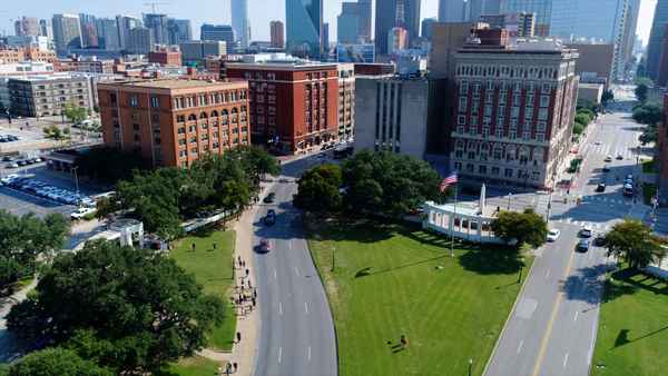JFK Revisited: Through The Looking Glass Poster 1