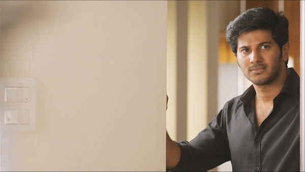 Jomonte Suvisheshangal Poster 4