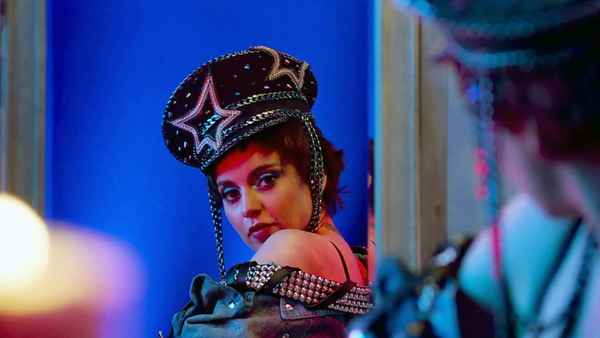 Judgementall Hai Kya Poster 3