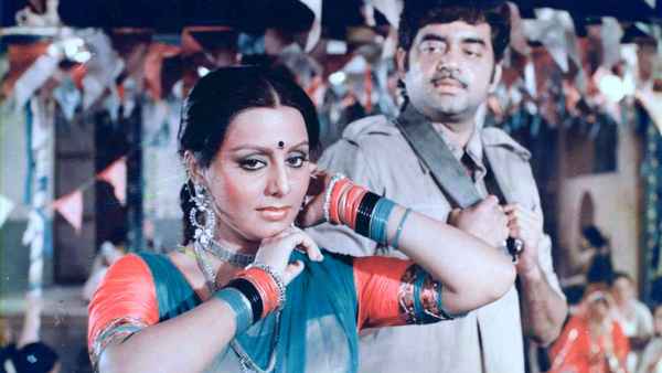 Kaala Patthar Poster 7