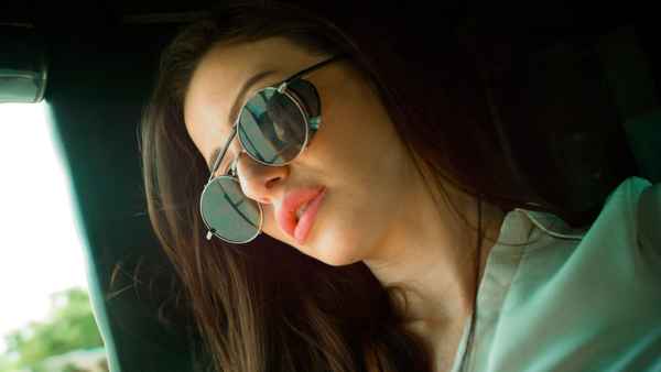 Karoline Kamakshi Poster 1