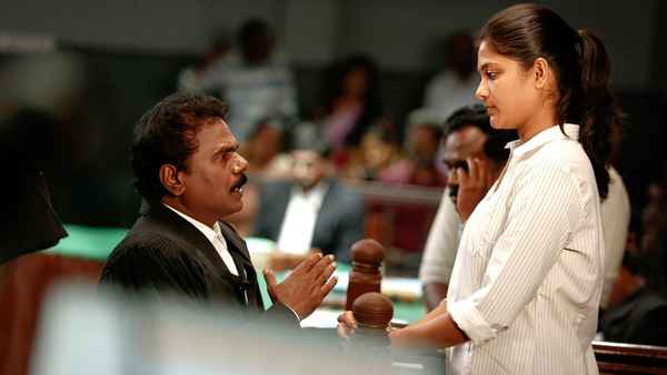 Karumegangal Kalaiginrana Poster 2