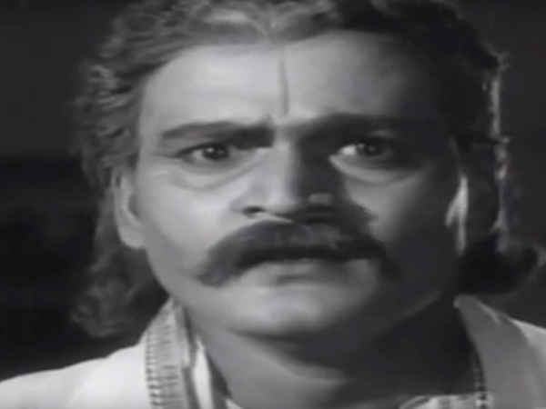 Kathanayakudu Poster 3