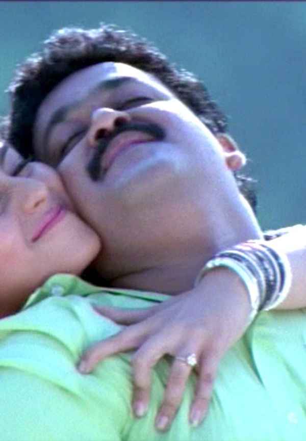 Kilichundan Mampazham Poster 4