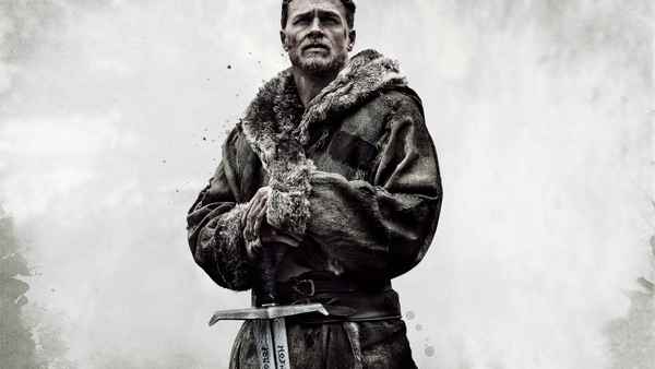 King Arthur: Legend of the Sword Poster 2