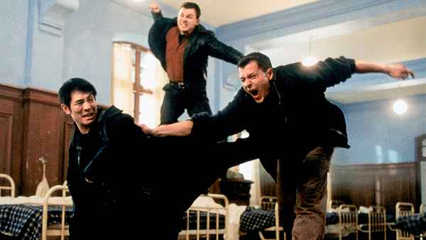 Kiss of the Dragon Poster 2