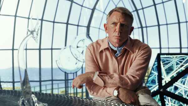 Knives Out 2 Poster 1