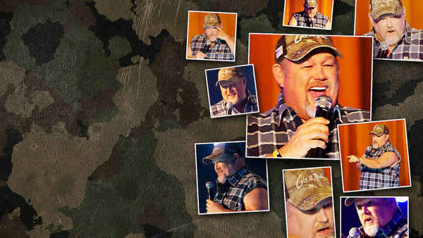 Larry the Cable Guy: Remain Seated Poster 2