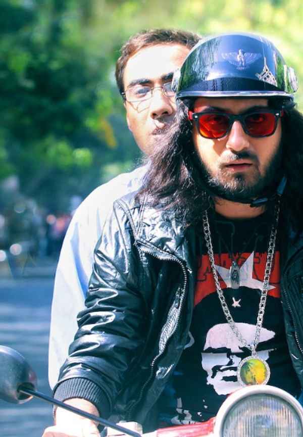 Life Ki Toh Lag Gayi Poster 4