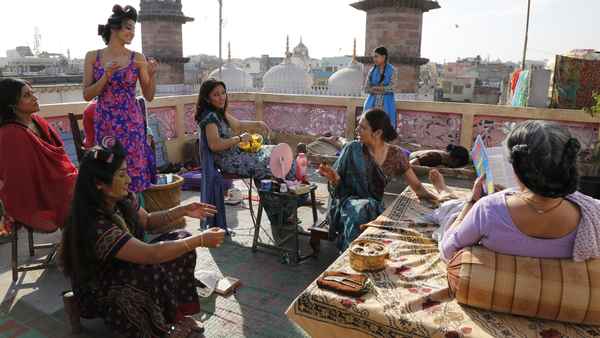 Lipstick Under My Burkha Poster 3