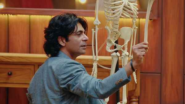 LOL - Hasse toh Phasse Poster 4