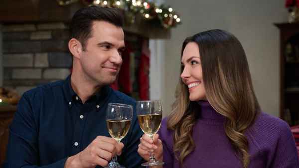 Long Lost Christmas Poster 7