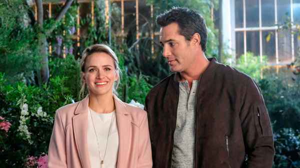 Love Blossoms Poster 4