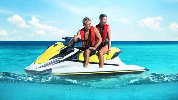 Love in the Maldives Poster 3