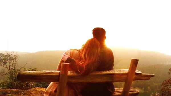 Love Under the Stars Poster 1