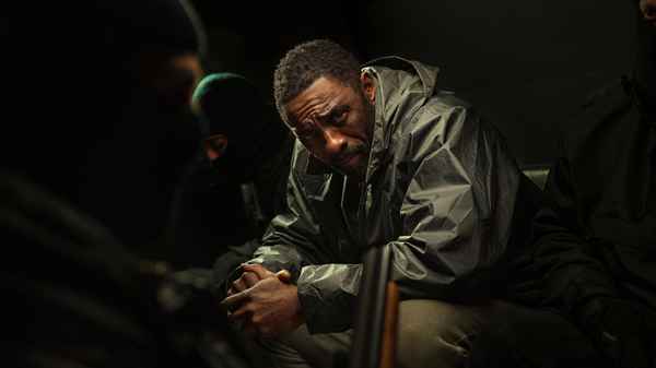 Luther: The Fallen Sun Poster 6