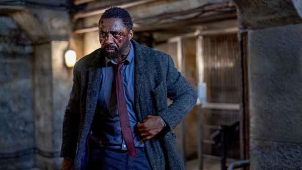 Luther: The Fallen Sun Poster 4