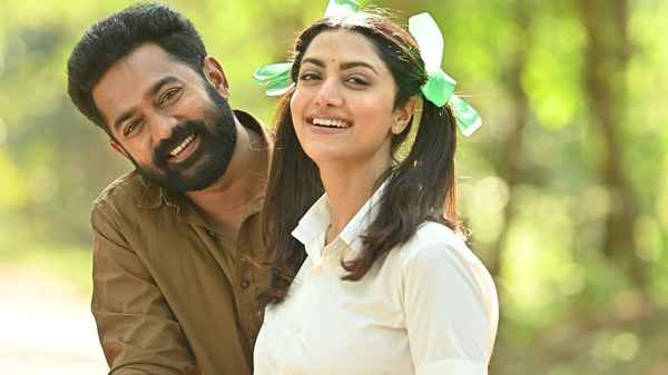 Maheshum Maruthiyum Poster 6