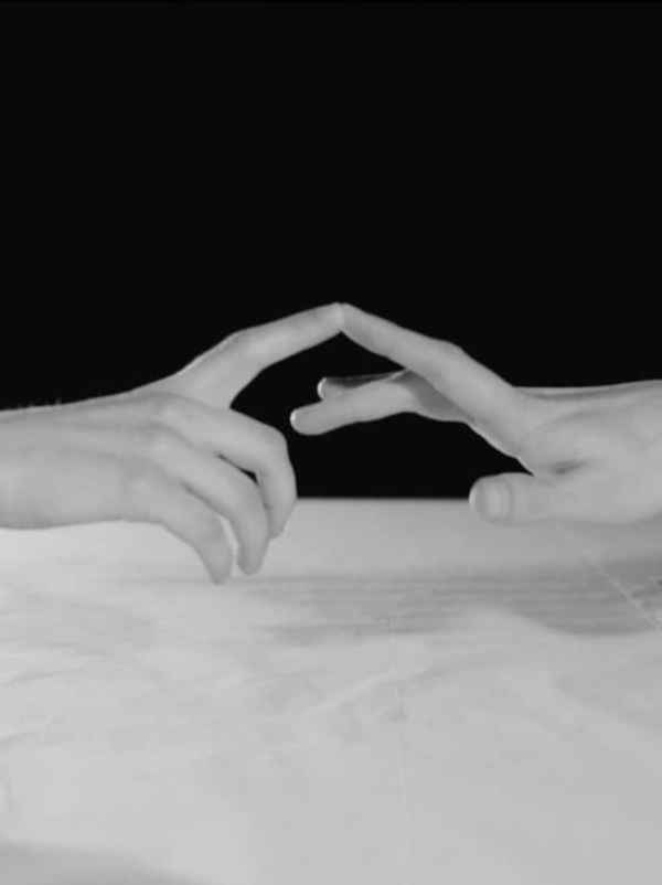 main(s)tenues Poster 4