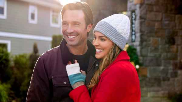 Making Spirits Bright Poster 1