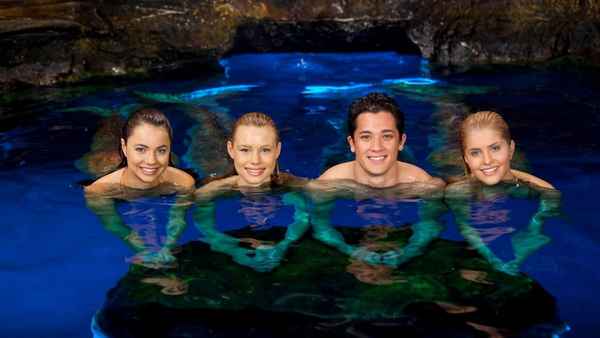 Mako Mermaids: An H2O Adventure Poster 4