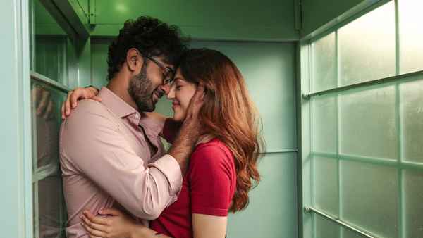 Manchi Rojulochaie Poster 1