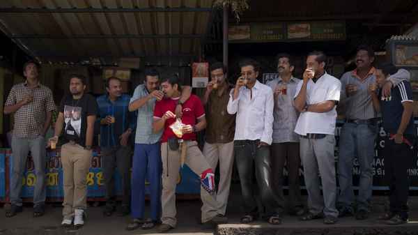 Manjummel Boys (മഞ്ഞുമേൽ ബോയ്സ്) Poster 4