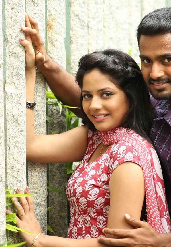 Marainthirunthu Paarkum Marmam Enna Poster 4