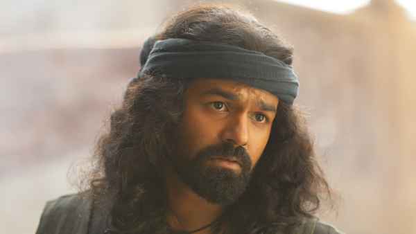 Marakkar - Arabikadalinte Simham Poster 2