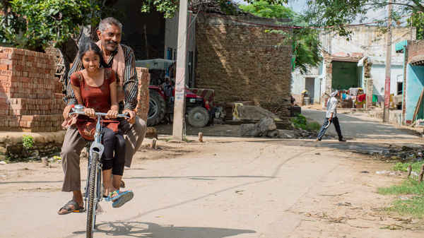 Matto Ki Saikil Poster 2